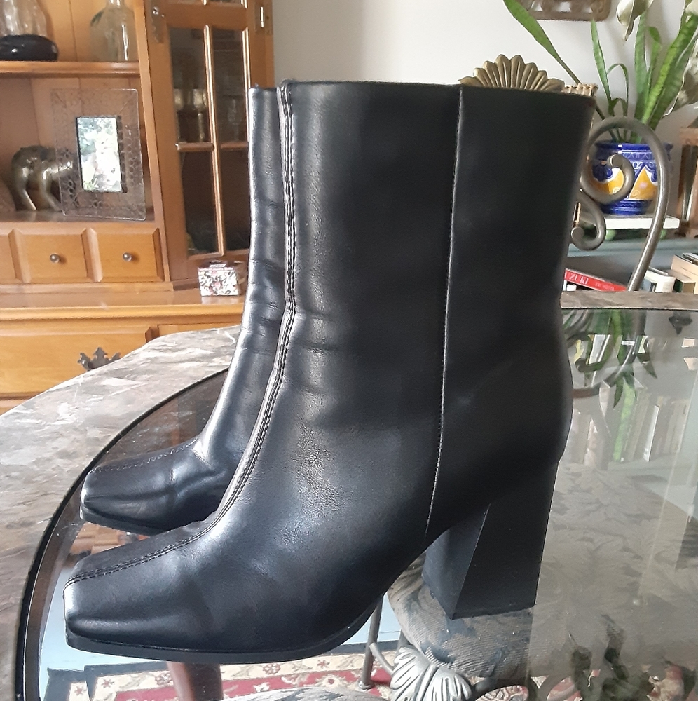 ASOS Truffle Square Toe Boot - 7 WIDE
